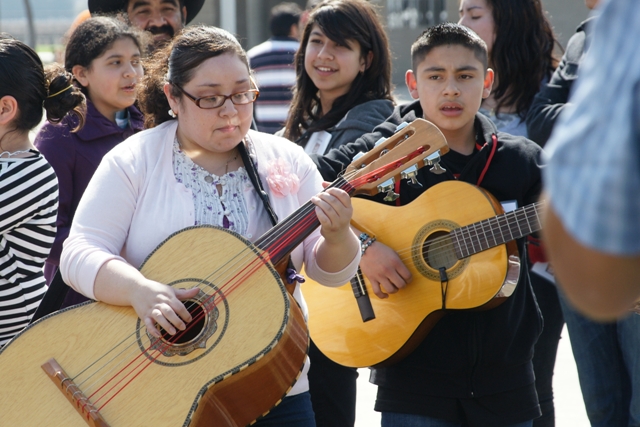 Students at the 28th annual Viva el Mariachi! Festival Workshops 