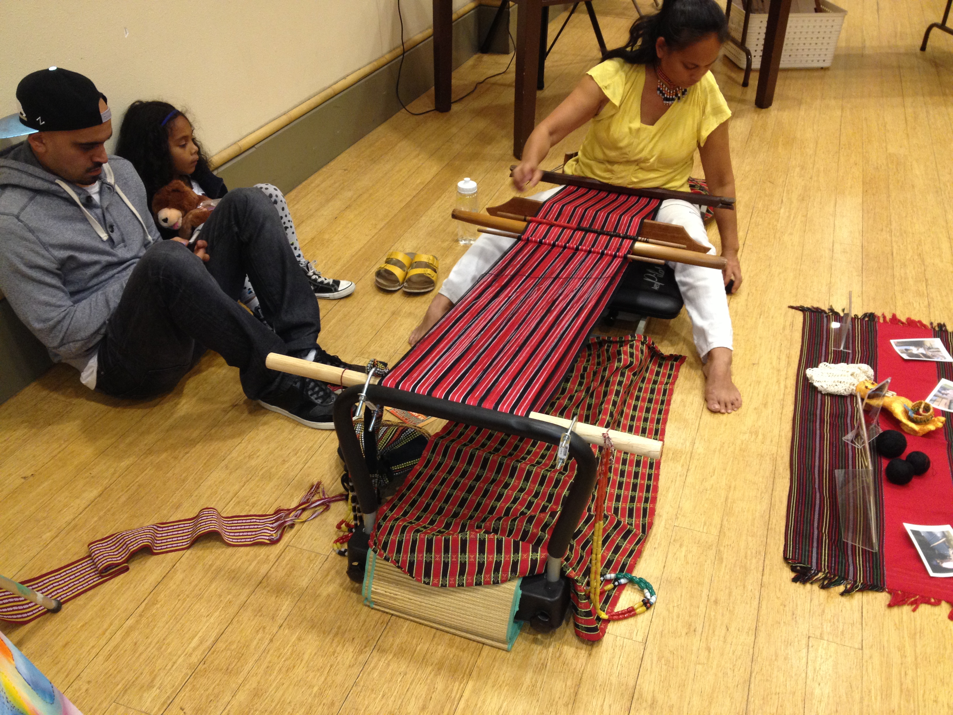 Focused on Weaving: Laga Demo by Apprentice