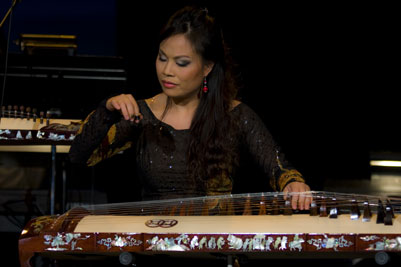 Master Vietnamese dan tranh musician Van-Anh Vanessa Vo (Photo: Khiem Do)